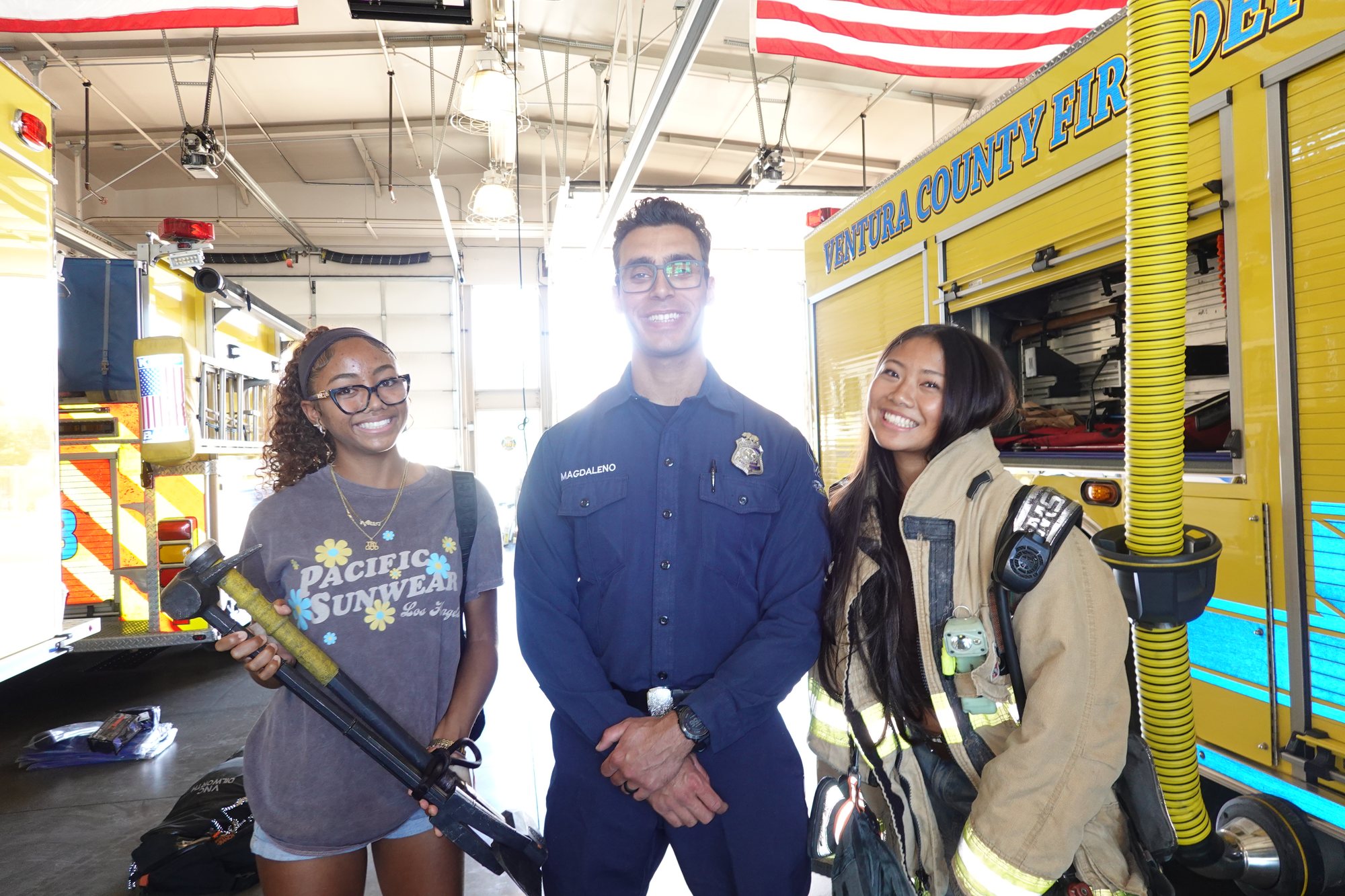 Project Pulmonary students with a Ventura County firefighter
